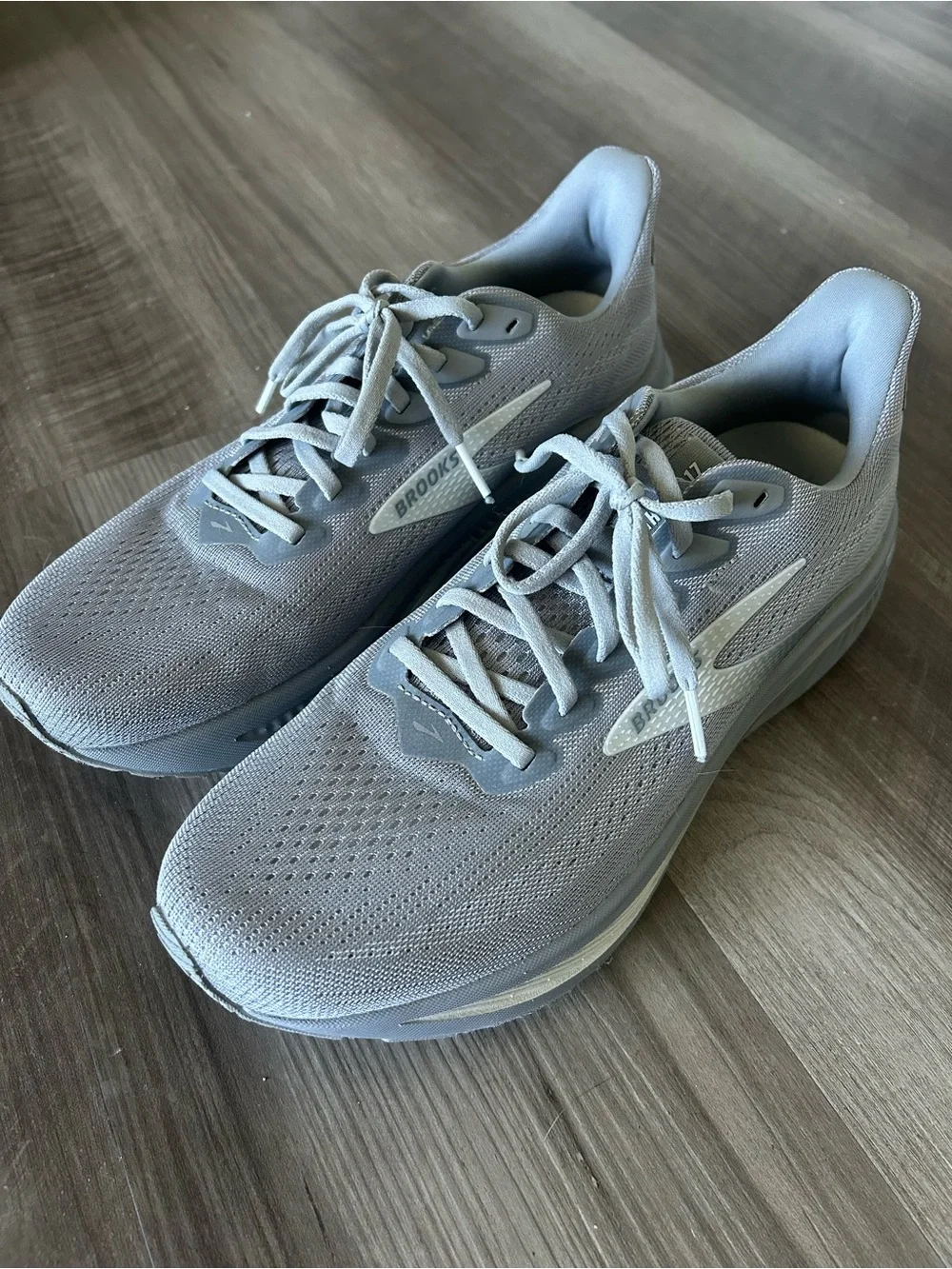 Brooks Men's Athletic Running Shoes - Light Gray